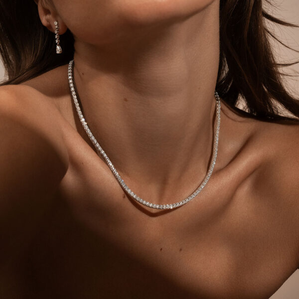 Collier Rivière de diamants de la Maison de joaillerie Amantys